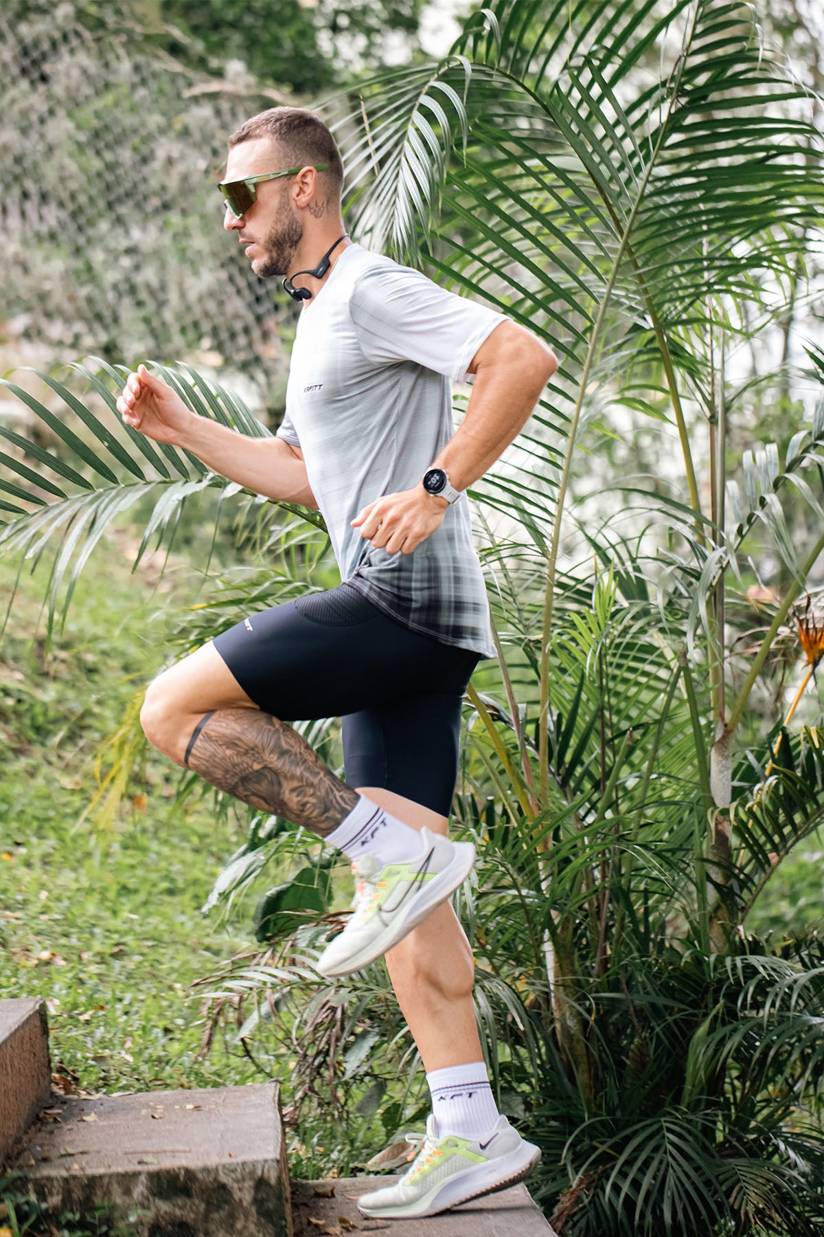 LICRA RUNNING SIN COSTURAS NEGRA HOMBRE